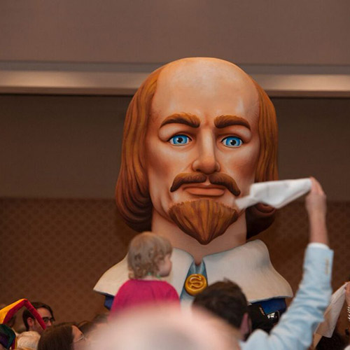 photo of an oversized Shakespeare head used in Mardi Gras festivities making an appearance at the 2016 conference in New Orleans